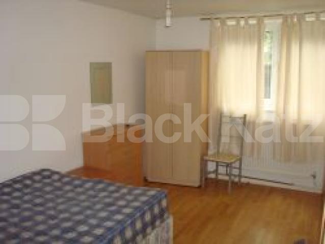 			New Instruciton, 3 Bedroom, 1 bath, 1 reception Flat			 Girdle Stone Walk, Archway